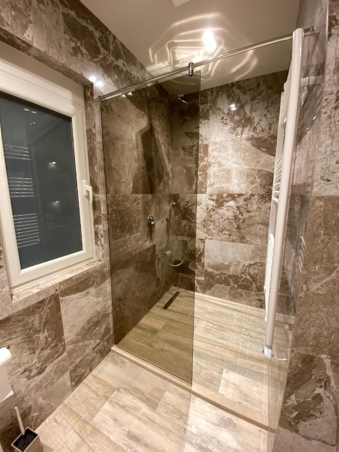 Comfort Apartament, Near The Beach Дуррес Экстерьер фото